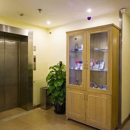 Home Inn Shanghai Lujiabang Road Metro Station Esterno foto